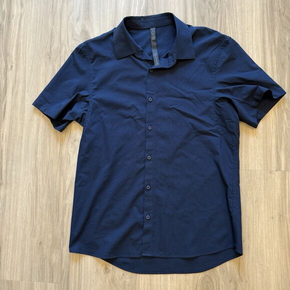 Lululemon Men's L Navy Down to the Wire Short Sleeve Button Up Business EUC Read - Picture 1 of 9